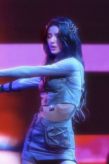 Danielle Marsh top actress pictures