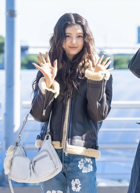 Danielle Marsh model pornographic images