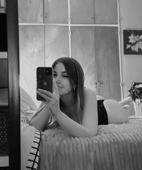 small onlyfans sexy image