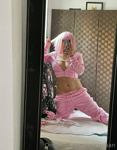 sucubofree model naked image