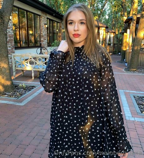 blonde natural onlyfans free porn pictures