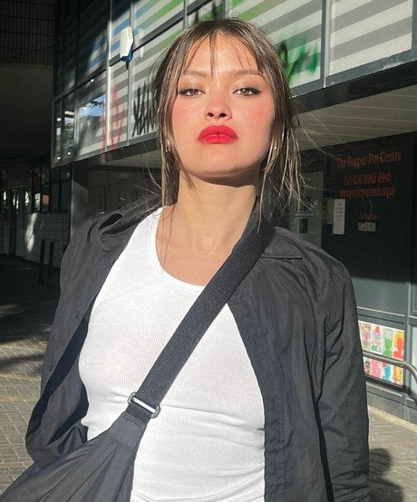 Alina Morozova pretty actress photo