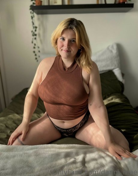 danni mae exclusive model pictures