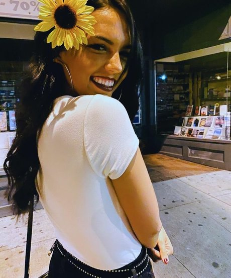 Taylor Horner model pretty img