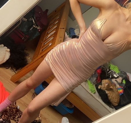 Erin Lally pretty star pic