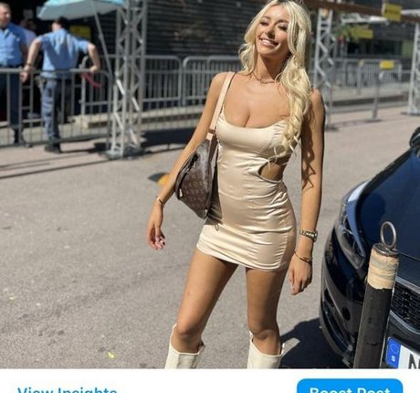 Erin Lally hot model pic