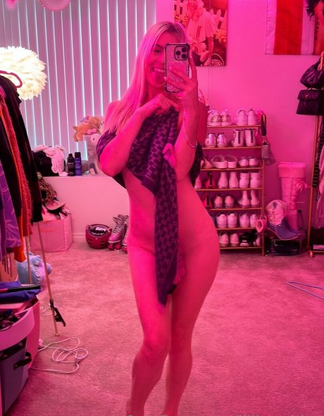 milf orgy onlyfans pornographic photos