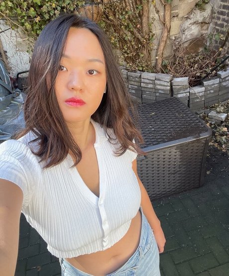 Park Hyye Jin model erotic photos