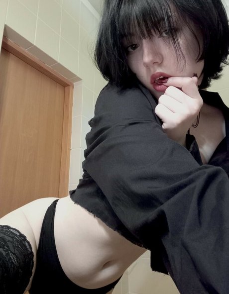 Etherealgothique exclusive actress pictures