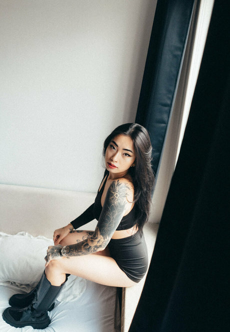 asianiina adult actress pic