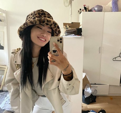 asianiina sexy pornstar gallery