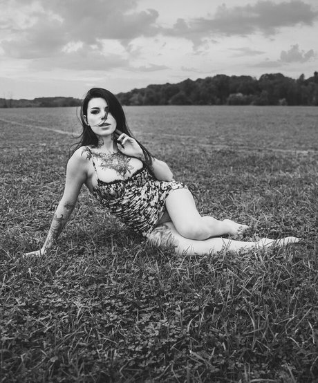 blonde princess onlyfans hot sexy picture