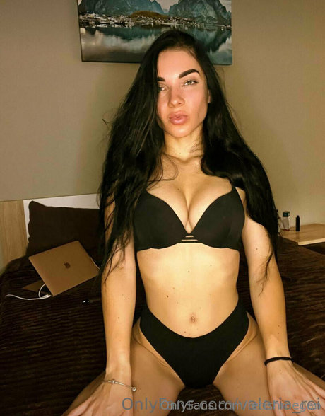 fetishmegan pretty model gallery