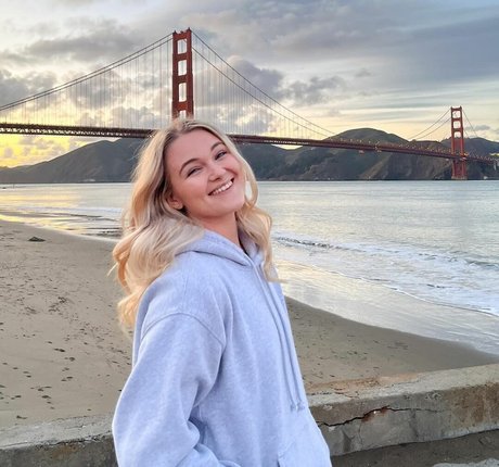 Hollyonfilm sex model pics