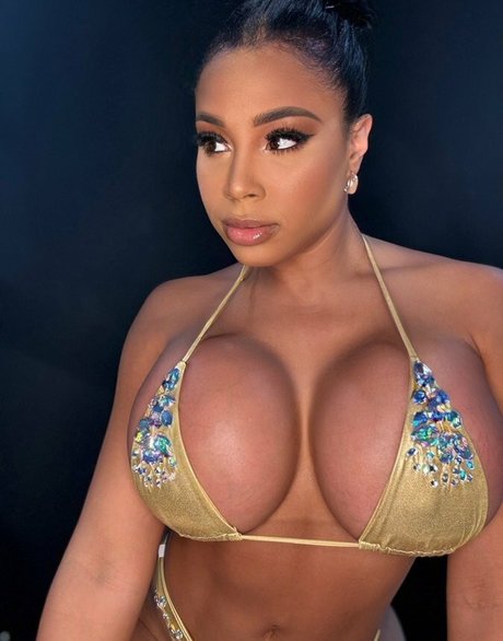 Annays Fitness model beautiful photos