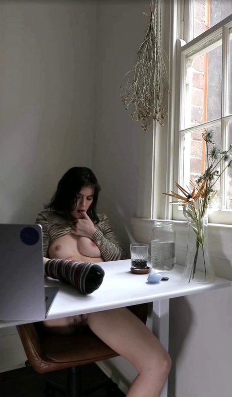 mia tv porn model galleries