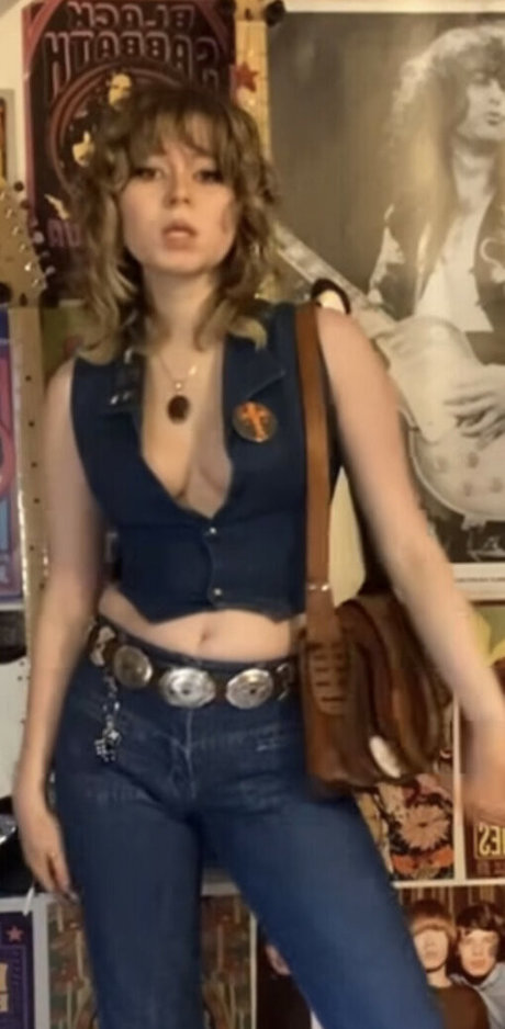 Issy Allen erotic star galleries