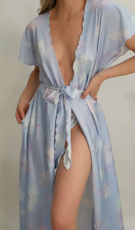 Poshwifex pretty model img