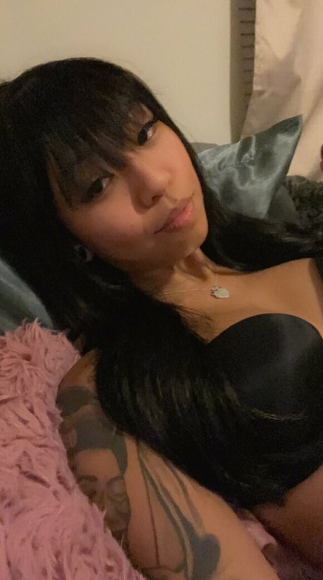 jsmnzxr model xxx photo