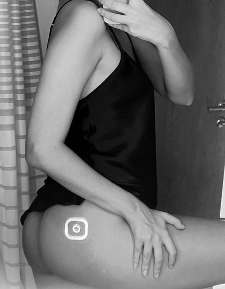 busty redhead onlyfans sexy pic