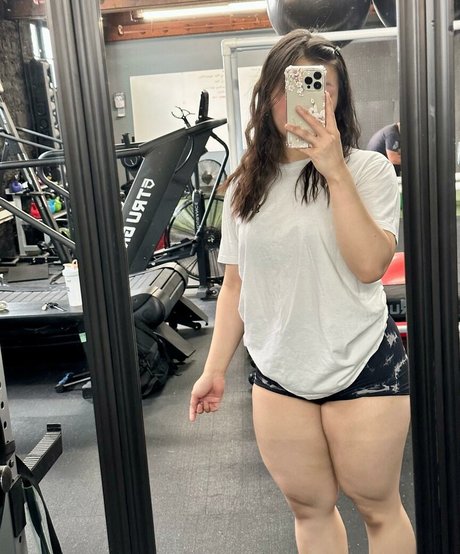 Asianquadbae model pics