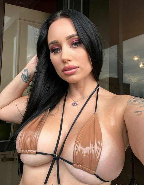 moneybirdette star nude pictures