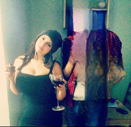 beach milf onlyfans free nude images