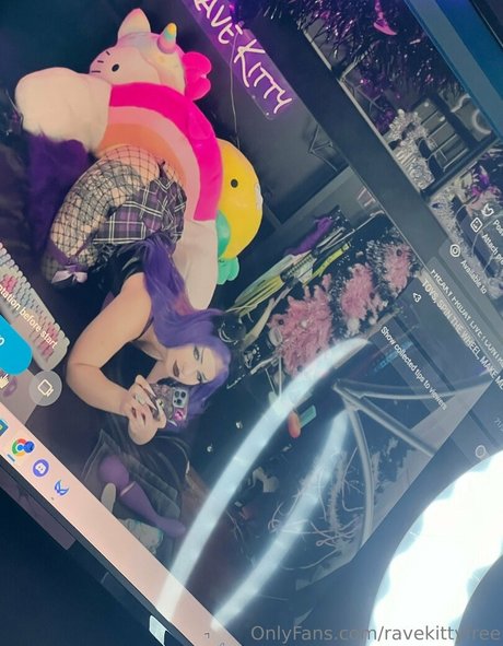 small onlyfans free naked image