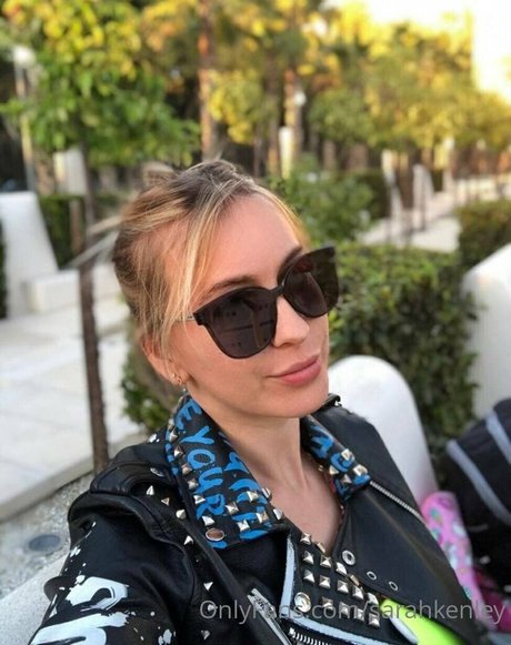 sarahkenley model nice pictures