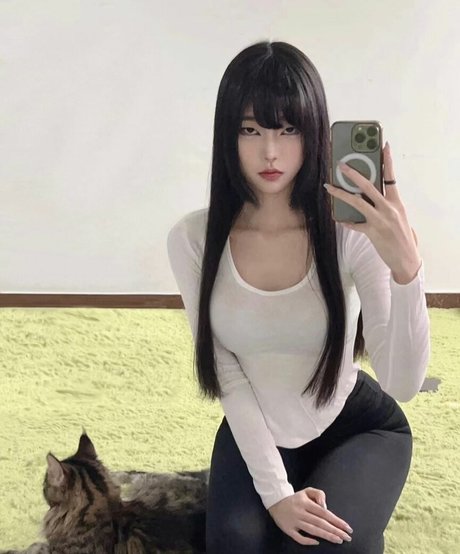 Daturakisses model beautiful galleries