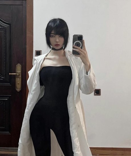 Daturakisses nude star pics