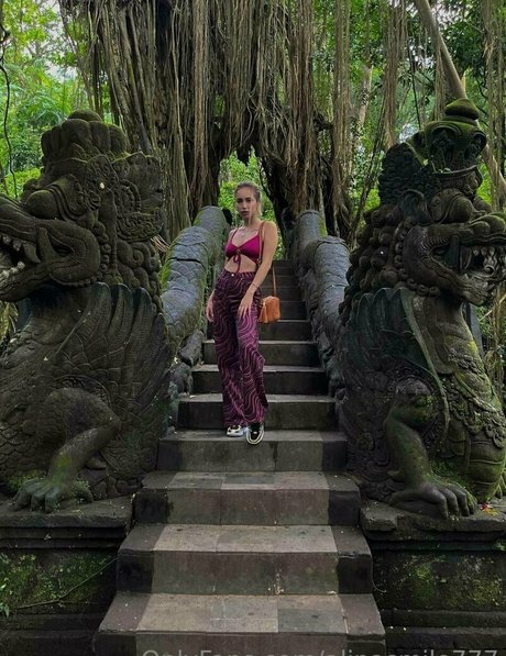 ladyboy onlyfans nude pic