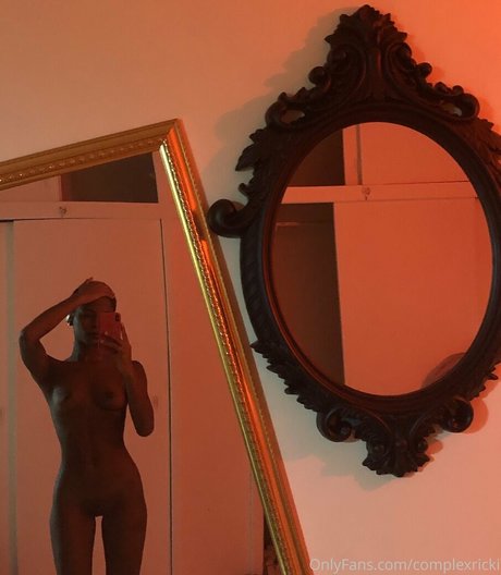 complexricki pretty model image