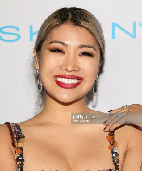 busty mom onlyfans beautiful image