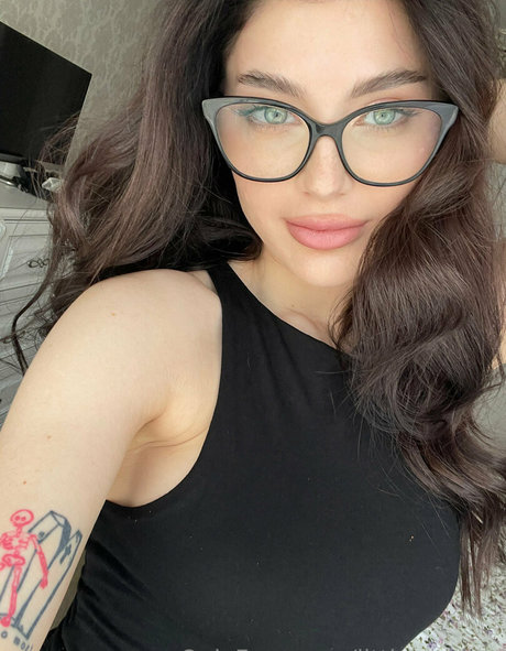 little mollyy sexy star galleries