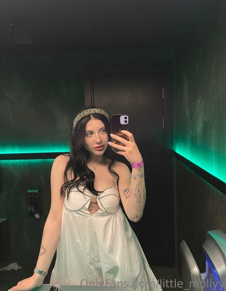 little mollyy sexy model galleries