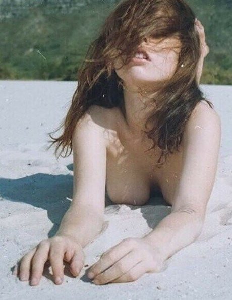 thaysvita_ free actress pictures