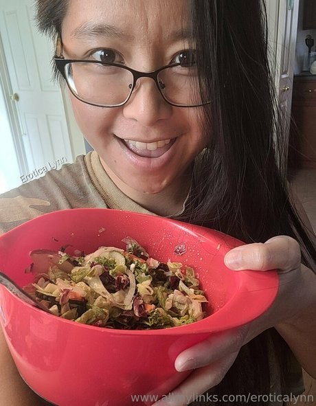 eroticalynn nudes model pic