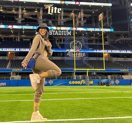 Mia Yim model pornographic photo