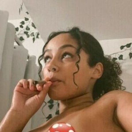 taylorxtaylor erotic model archive