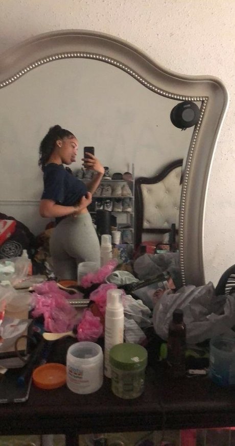 asian threesome onlyfans nude picture