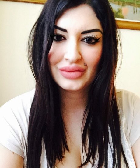 elisabetta mediterraneagirl model exclusive pics