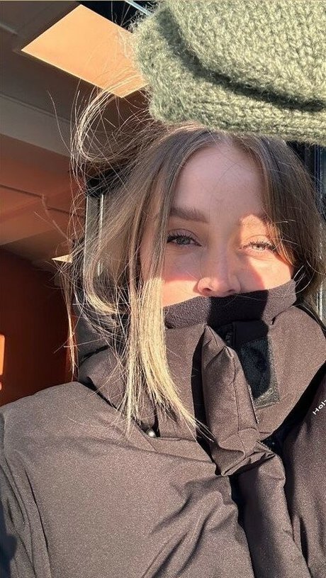 teen handjob onlyfans hot xxx picture