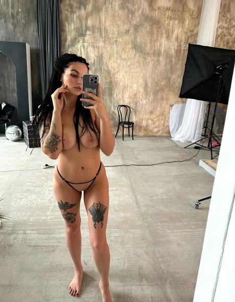 milamilasham xxx pornstar image