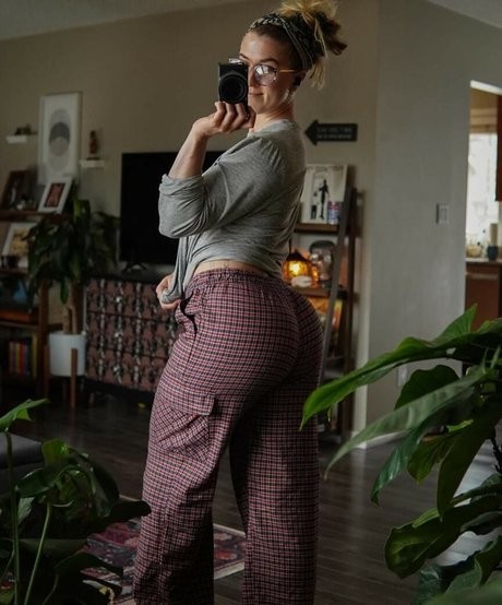 Kedfit model hot image