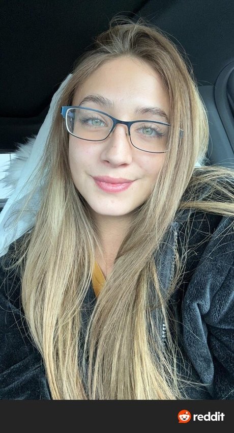 goth teen onlyfans pornographic photo