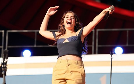 Alessia Cara erotic star archive