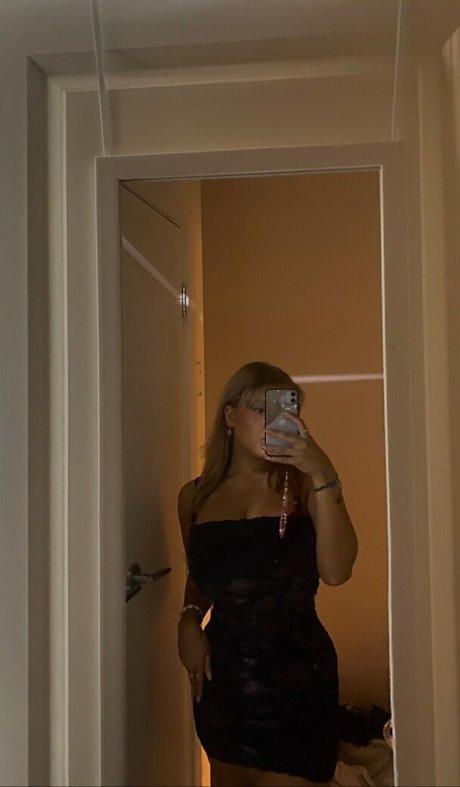 japanese schoolgirl onlyfans hd picture