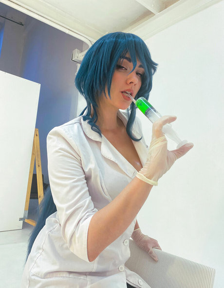 awesomi exclusive model photo