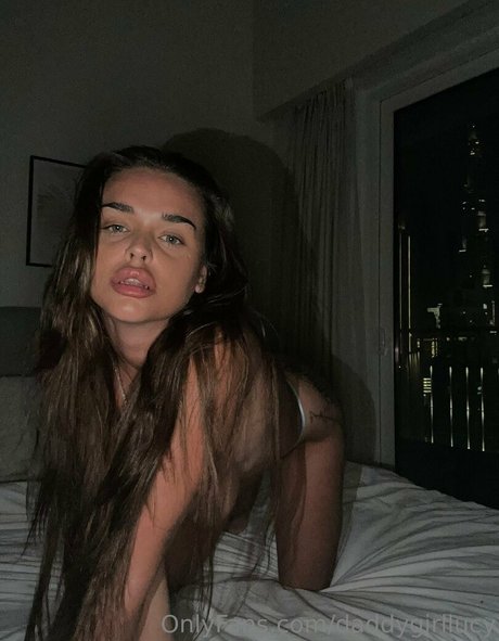 fantasylucy model porn gallery